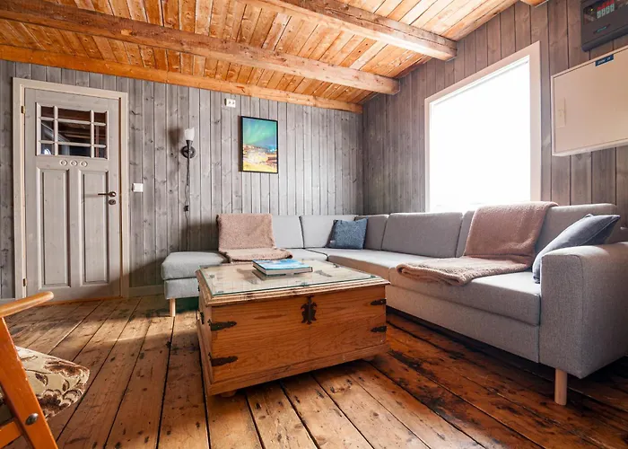 Seaside Semesterbostad Tind